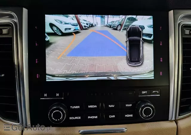 PORSCHE Macan Standard