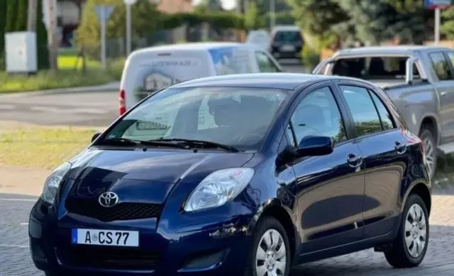 TOYOTA Yaris 