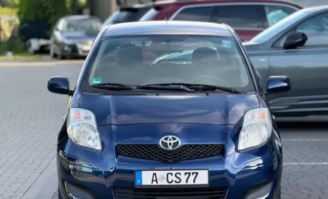 TOYOTA Yaris 