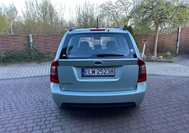 KIA Carens 