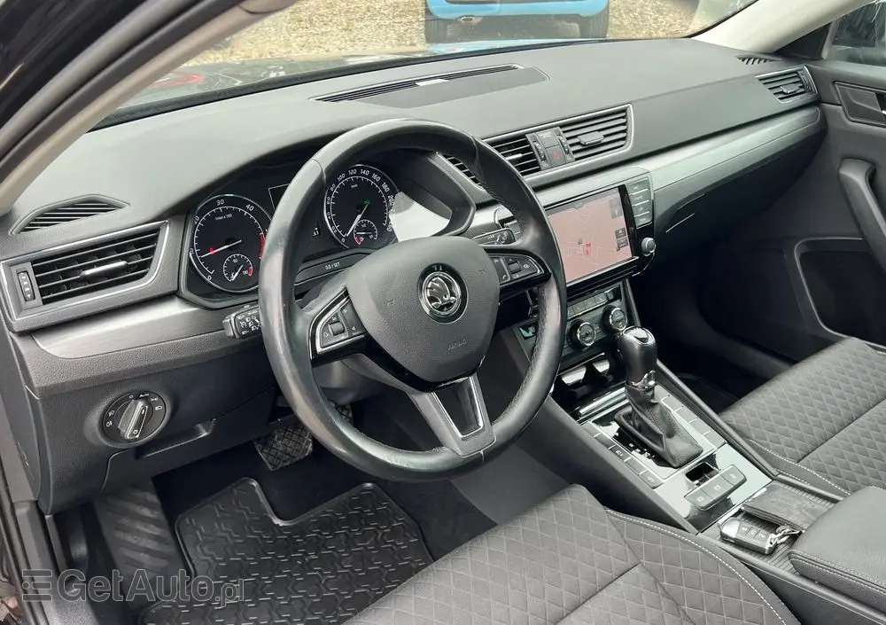 SKODA Superb 2.0 TDI DSG Ambition