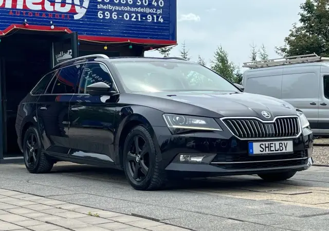 SKODA Superb 2.0 TDI DSG Ambition