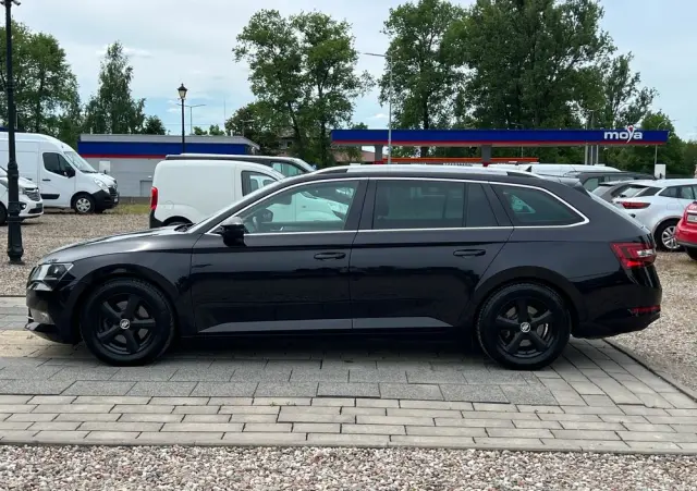 SKODA Superb 2.0 TDI DSG Ambition