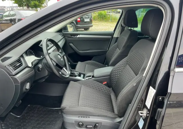 SKODA Superb 2.0 TDI DSG Ambition