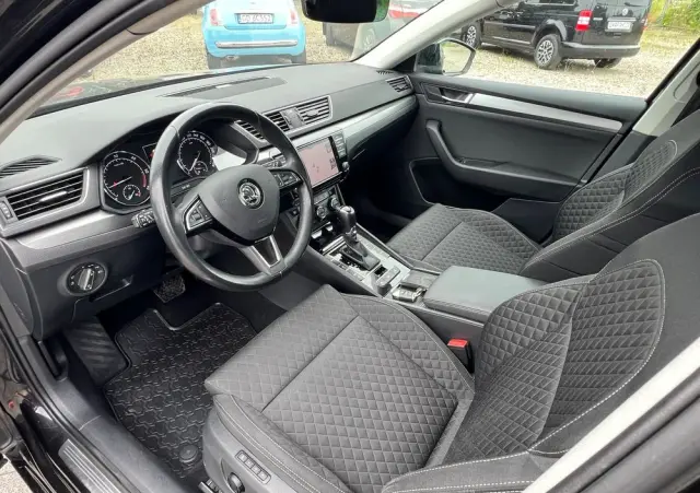 SKODA Superb 2.0 TDI DSG Ambition