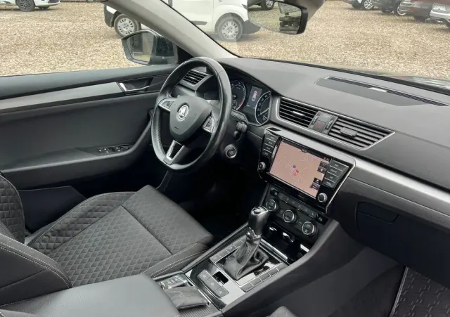 SKODA Superb 2.0 TDI DSG Ambition