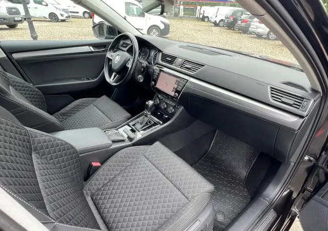 SKODA Superb 2.0 TDI DSG Ambition