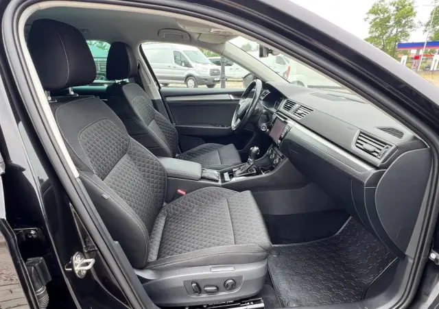 SKODA Superb 2.0 TDI DSG Ambition