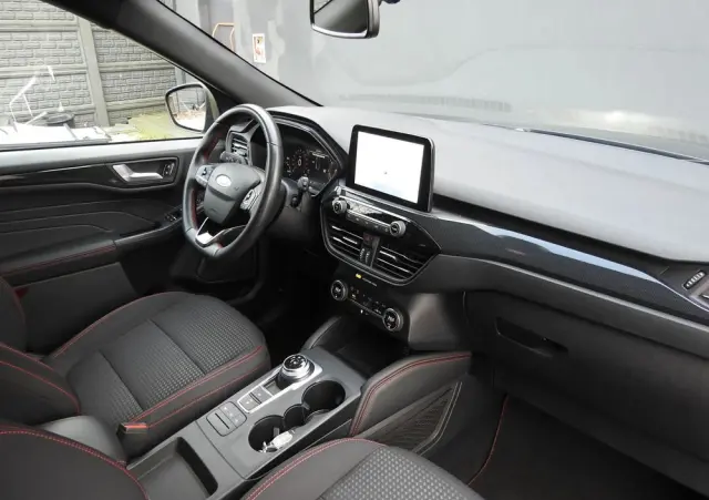 FORD Kuga 1.5 EcoBlue ST-LINE