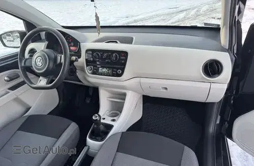 VOLKSWAGEN Up! 