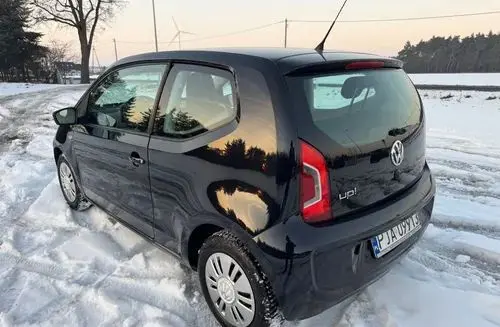 VOLKSWAGEN Up! 