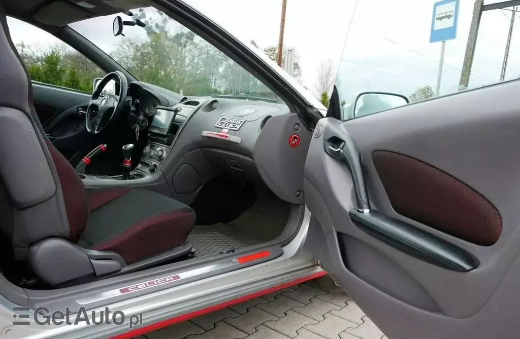 TOYOTA Celica 