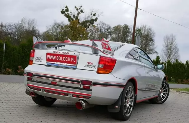 TOYOTA Celica 