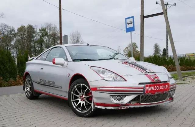 TOYOTA Celica 