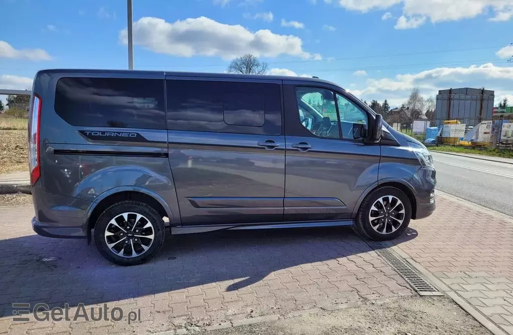 FORD Tourneo Custom 