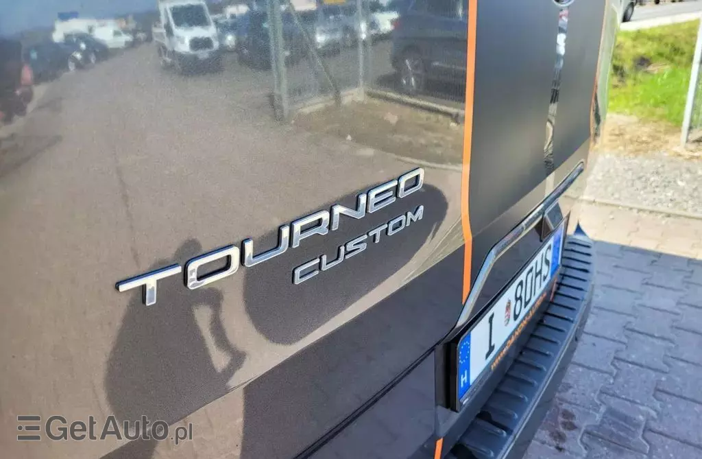 FORD Tourneo Custom 