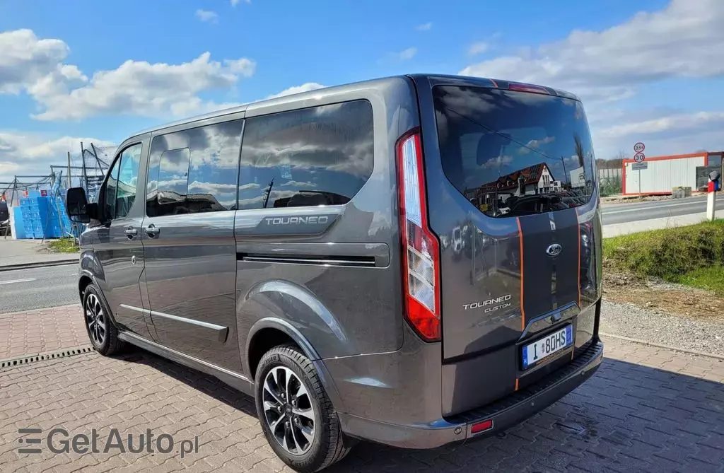 FORD Tourneo Custom 
