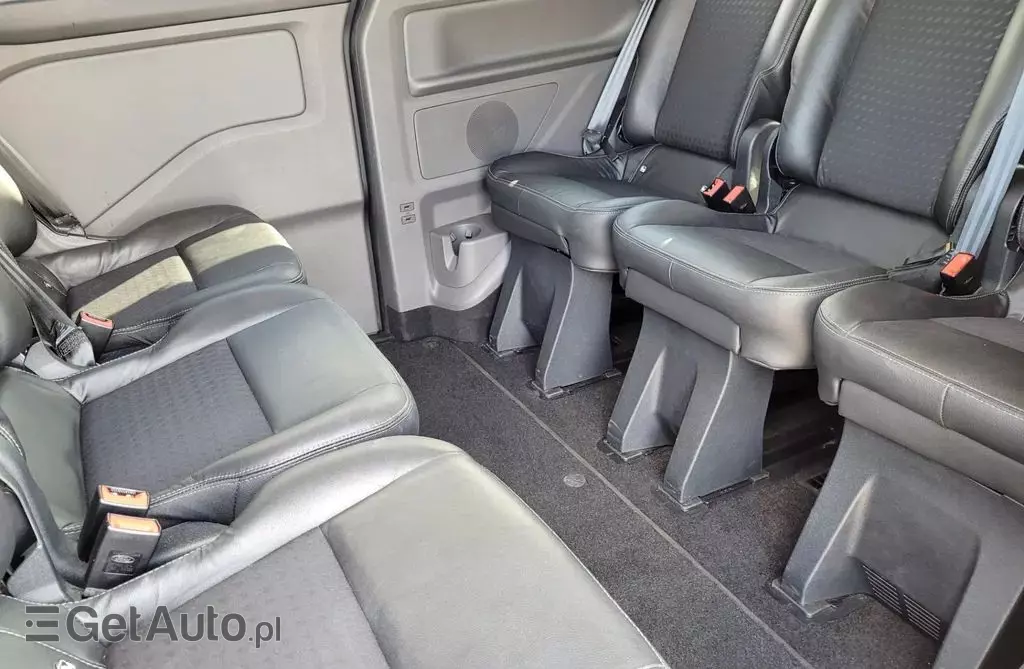 FORD Tourneo Custom 