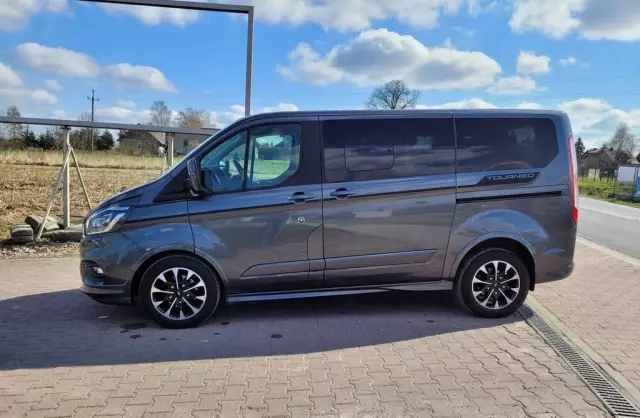 FORD Tourneo Custom 