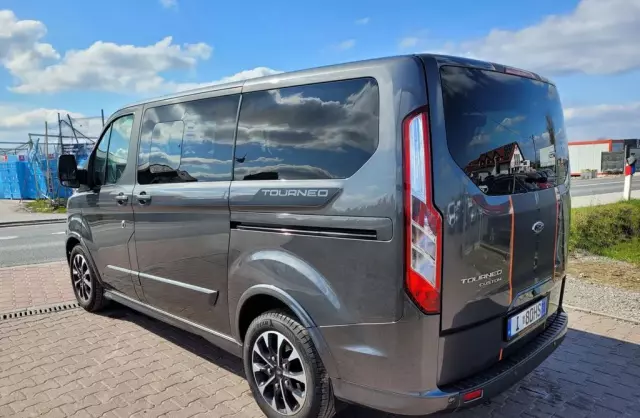 FORD Tourneo Custom 