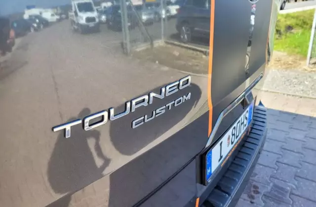 FORD Tourneo Custom 