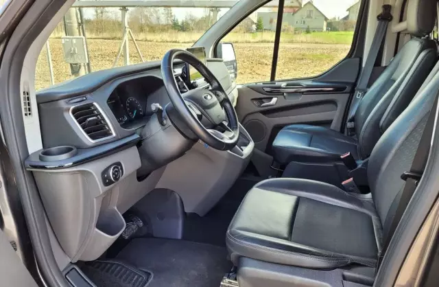 FORD Tourneo Custom 