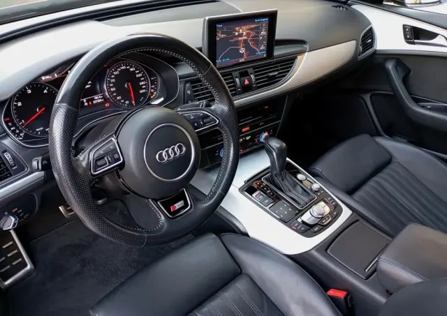 AUDI A6 Avant 2.0 TDI Ultra S tronic