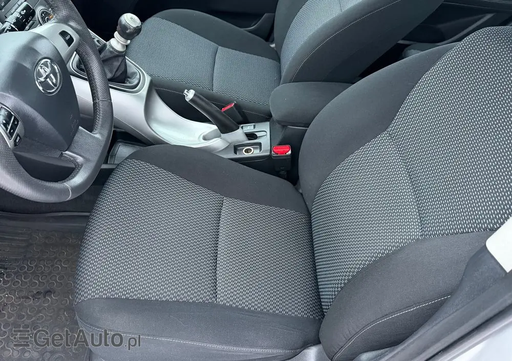 TOYOTA Auris 1.33 VVT-i Life