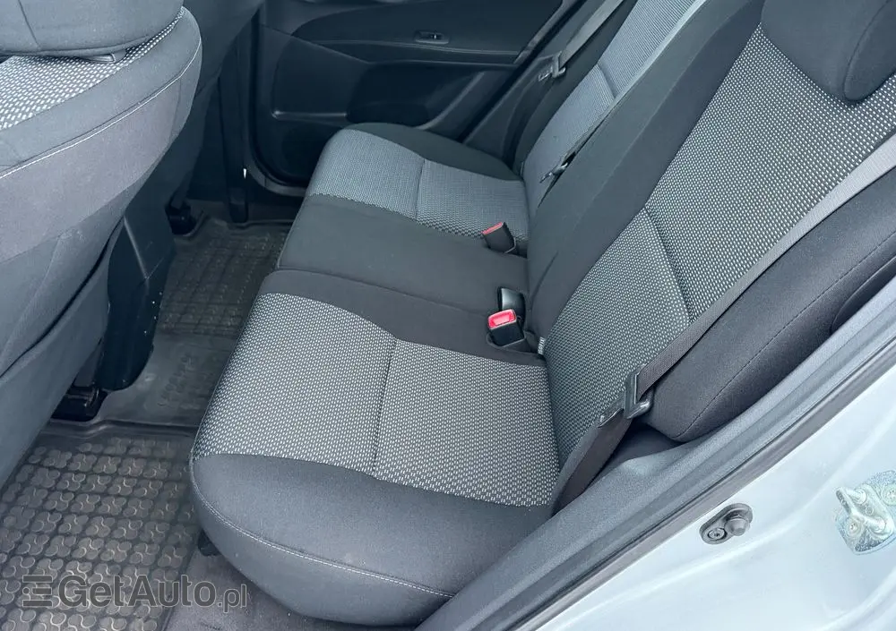 TOYOTA Auris 1.33 VVT-i Life