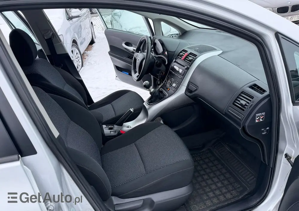TOYOTA Auris 1.33 VVT-i Life