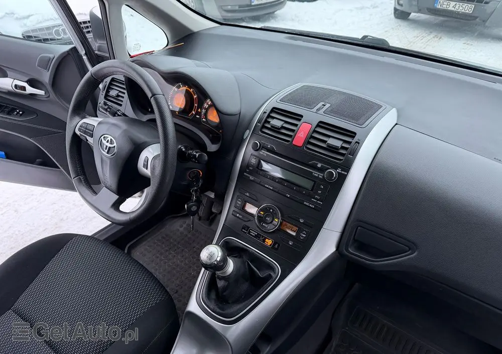 TOYOTA Auris 1.33 VVT-i Life