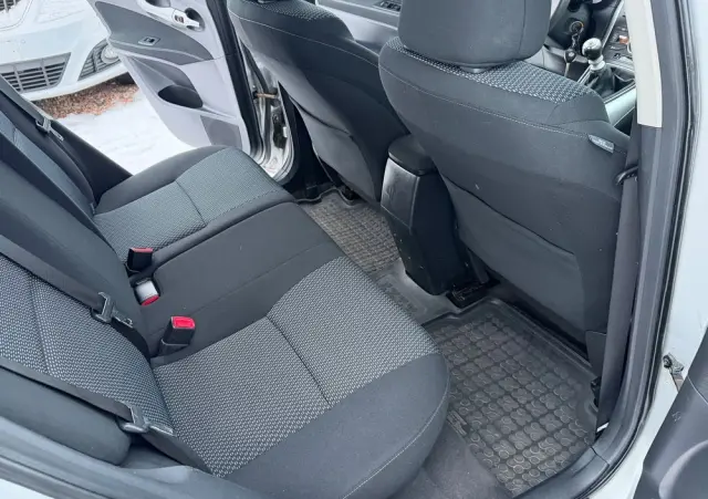 TOYOTA Auris 1.33 VVT-i Life