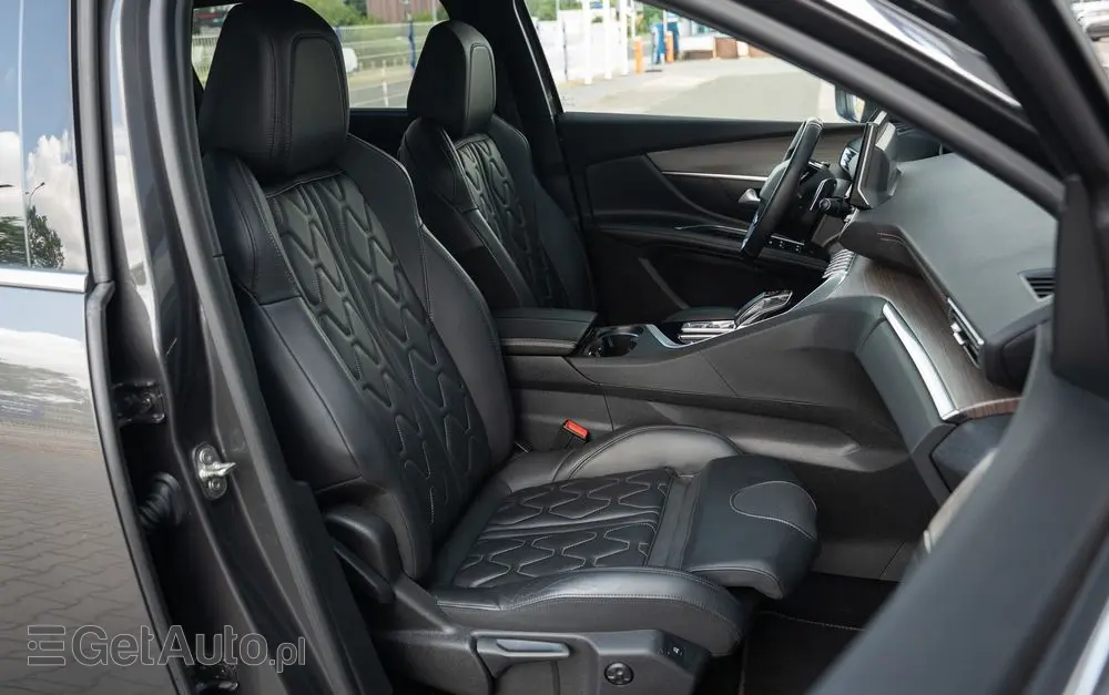 PEUGEOT 5008 1.6 PureTech GT Pack S&S EAT8