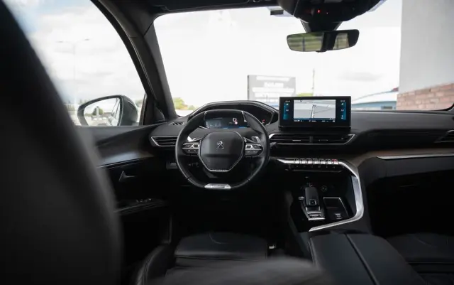 PEUGEOT 5008 1.6 PureTech GT Pack S&S EAT8