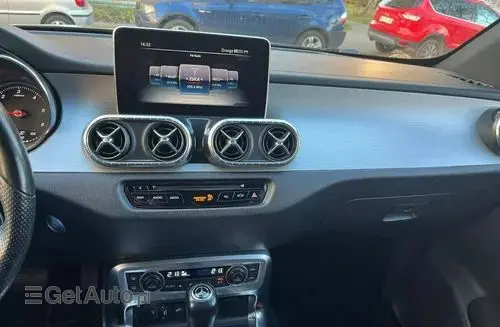 MERCEDES-BENZ Klasa X 