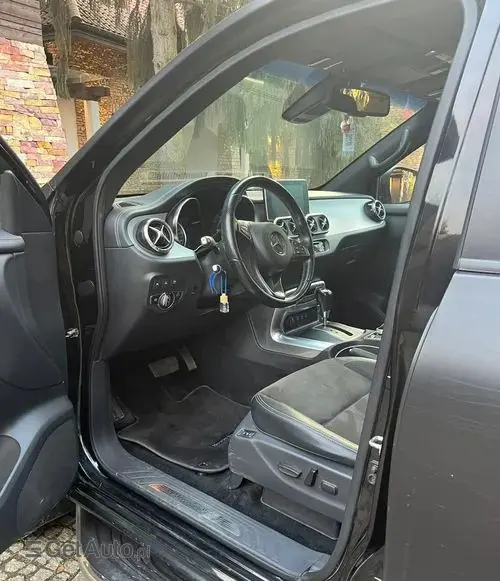 MERCEDES-BENZ Klasa X 