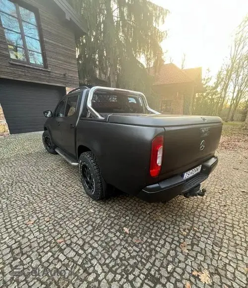 MERCEDES-BENZ Klasa X 