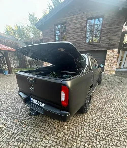 MERCEDES-BENZ Klasa X 