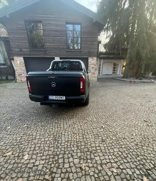 MERCEDES-BENZ Klasa X 