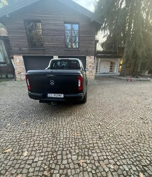 MERCEDES-BENZ Klasa X 