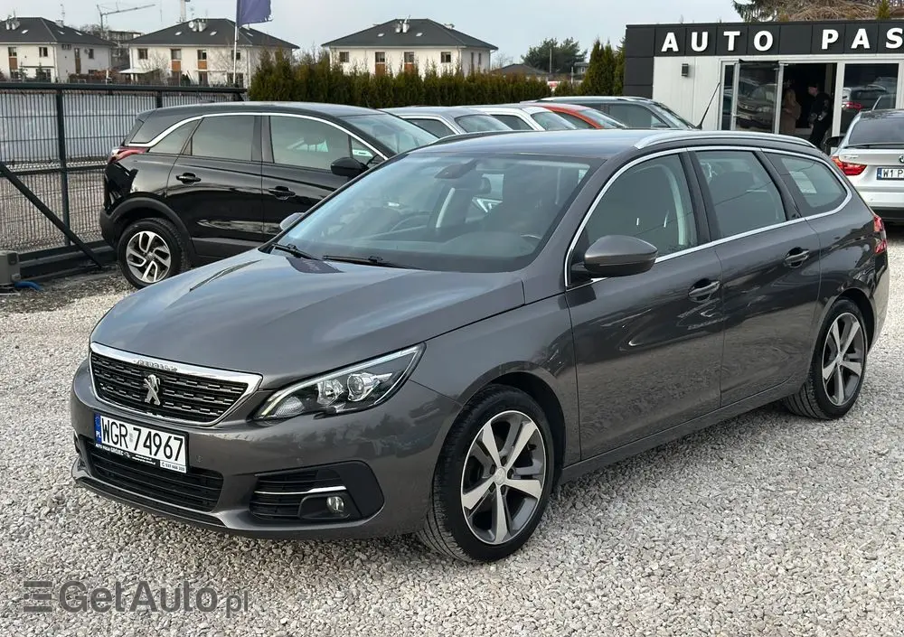 PEUGEOT 308 1.5 BlueHDi Business Line S&S