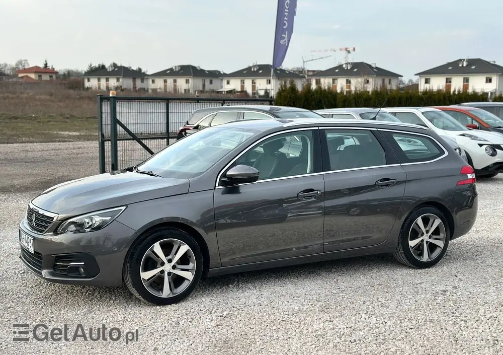 PEUGEOT 308 1.5 BlueHDi Business Line S&S