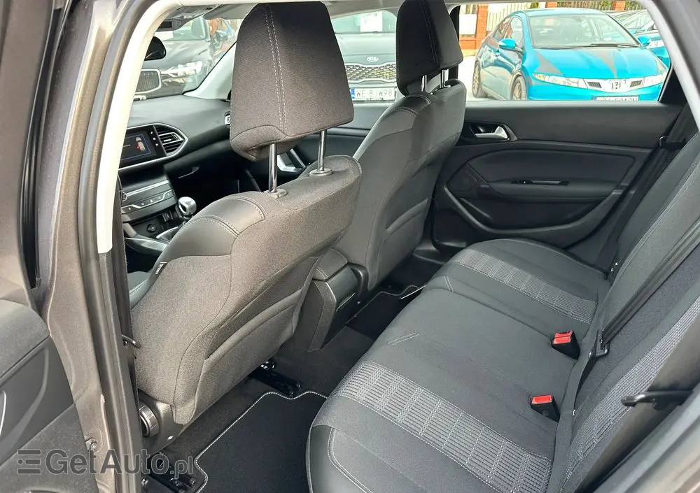 PEUGEOT 308 1.5 BlueHDi Business Line S&S