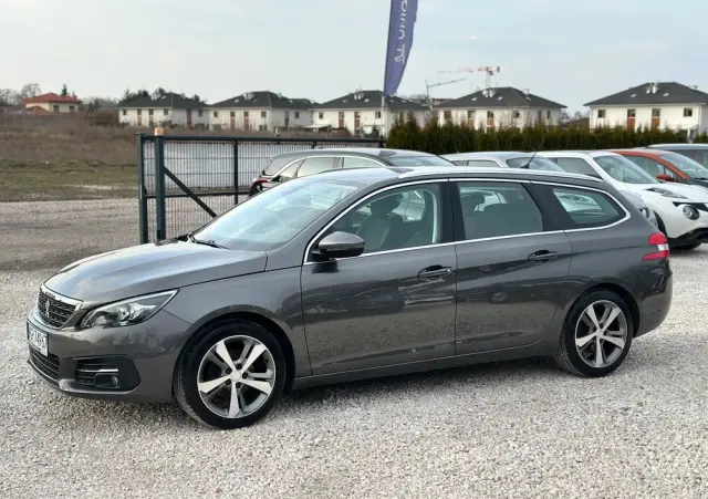 PEUGEOT 308 1.5 BlueHDi Business Line S&S
