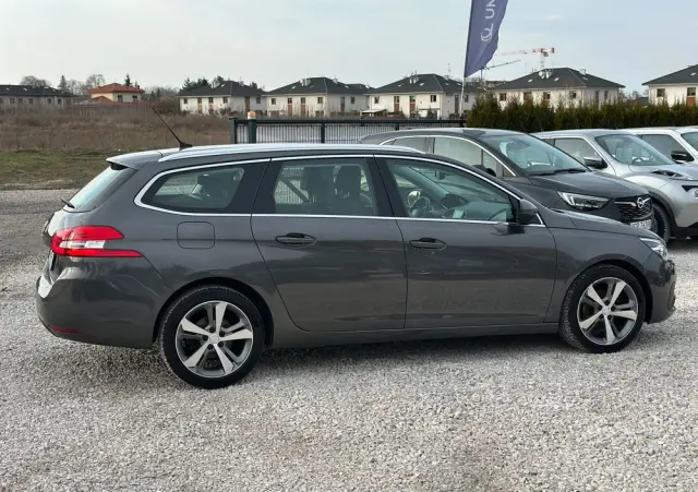 PEUGEOT 308 1.5 BlueHDi Business Line S&S