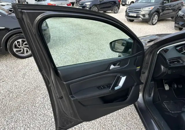 PEUGEOT 308 1.5 BlueHDi Business Line S&S