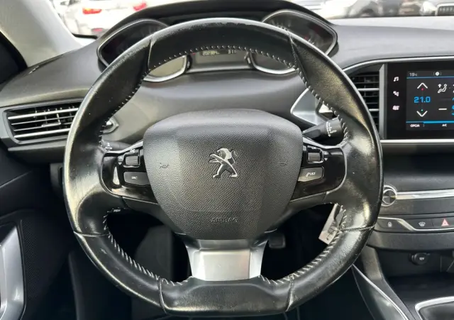 PEUGEOT 308 1.5 BlueHDi Business Line S&S