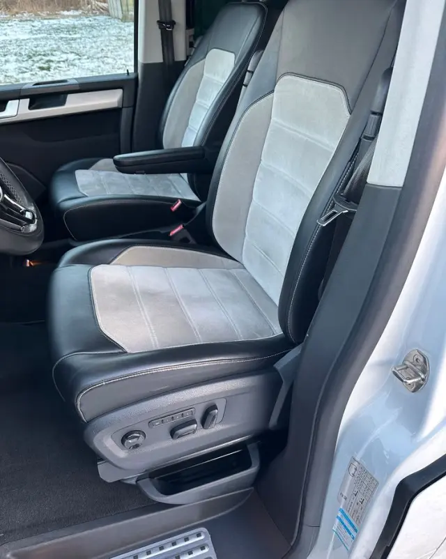 VOLKSWAGEN Multivan 2.0 BiTDI L1 Generation SIX 4Motion DSG