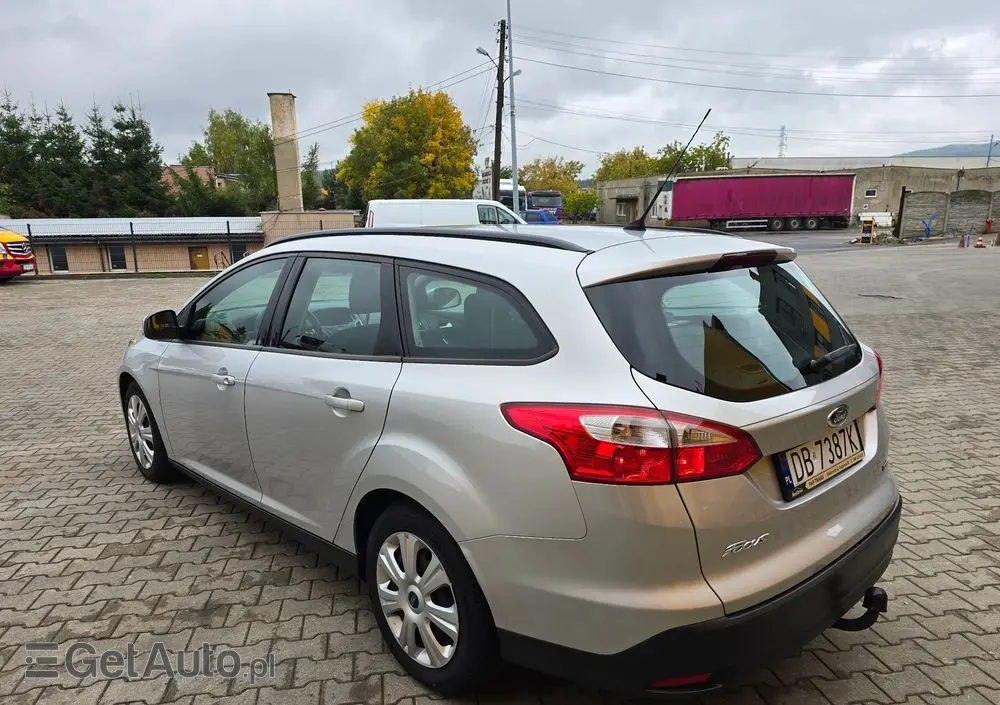 FORD Focus SW Ver-1-0-ecoboost-start--stopp--system-trend