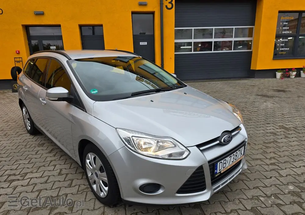 FORD Focus SW Ver-1-0-ecoboost-start--stopp--system-trend